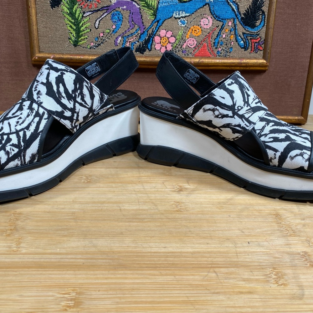 Sorel Joanie Wedge Platform Open Toed Sandals Bla… - image 4